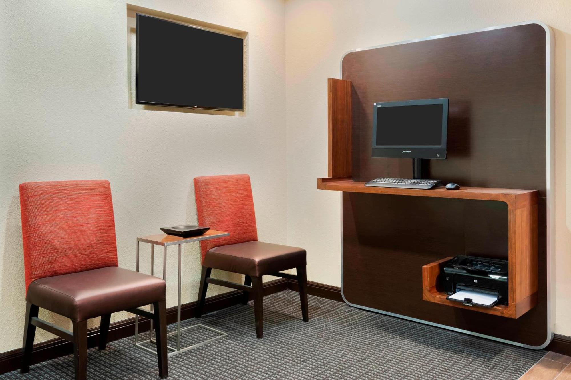 Towneplace Suites Savannah Midtown Экстерьер фото