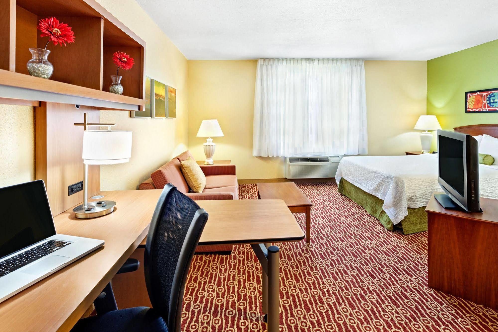 Towneplace Suites Savannah Midtown Экстерьер фото
