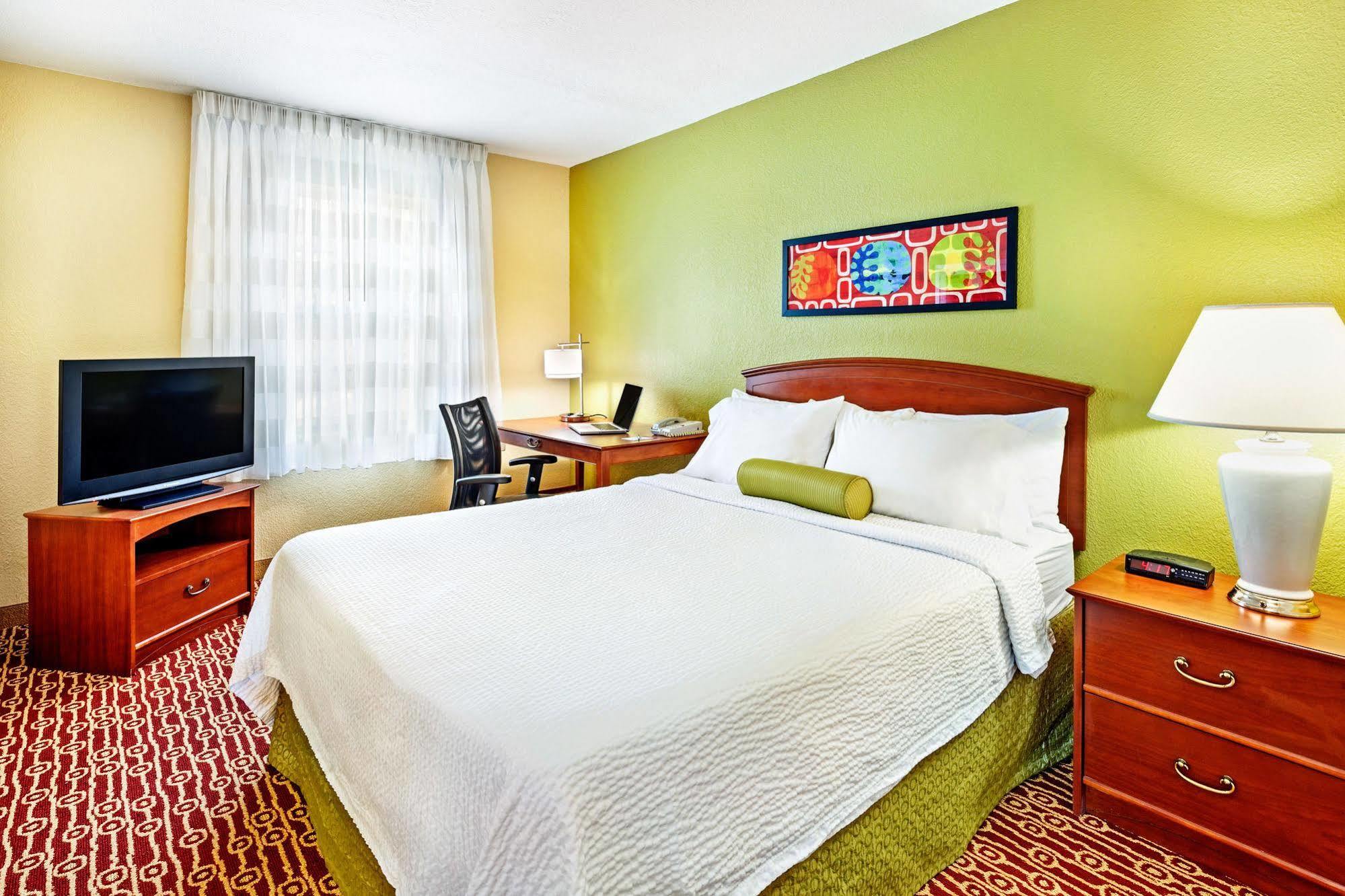 Towneplace Suites Savannah Midtown Экстерьер фото